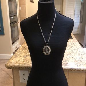 Vintage Avon Clear Cameo Necklace